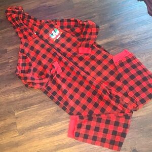 Buffalo plaid gnome unisex zip up onesie men’s size XL‎ women’s size 1X/2X EUC
